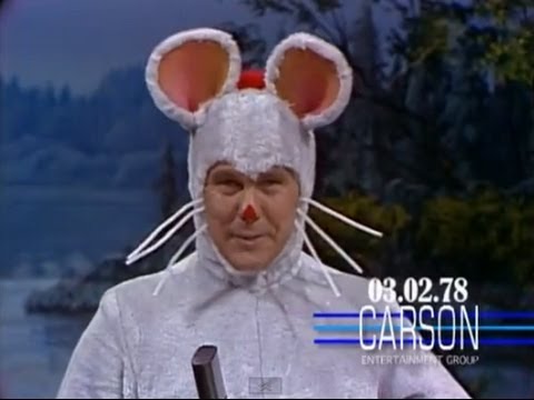 Johnny Carson Doesn't Have Time to Change Out of His Mouse Suit, Bruce Dern Interview, 1978 episode artwork
