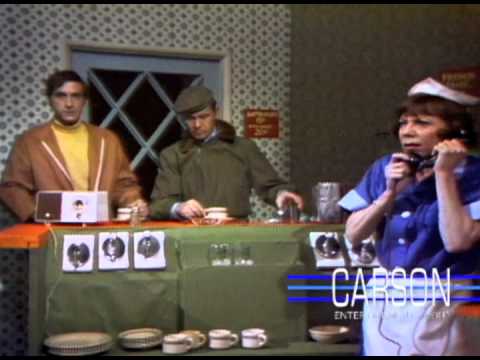 Johnny Carson Sketch: The Kissing & Fondling Bandits on "The Tonight Show Starring Johnny Carson" episode artwork