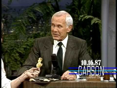 Johnny Carson Eats a Prized Potato Chip on Johnny Carson's Tonight Show episode artwork