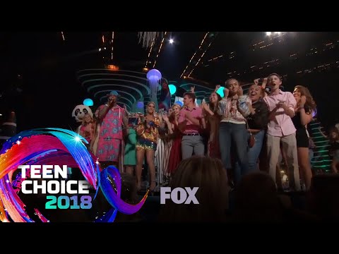 #BTSArmy Win The Choice Award For Best Fandom | TEEN CHOICE episode artwork