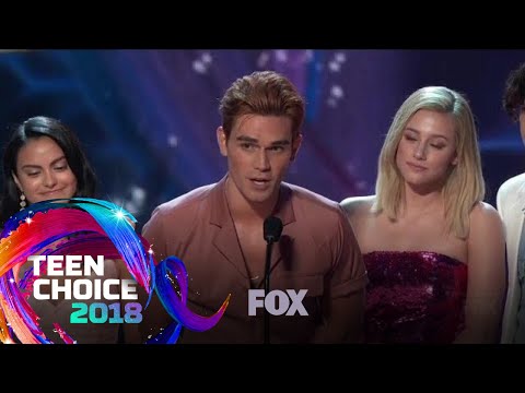 Riverdale Wins Choice Drama TV Show | TEEN CHOICE episode artwork