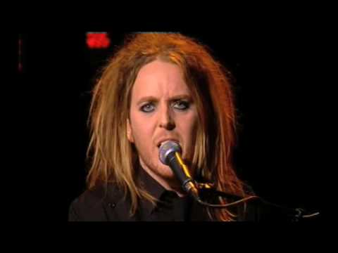 Tim Minchin at the Secret Policeman's Ball 08 episode artwork