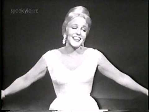 Peggy Lee on TV - "It's All Right With Me/Smack Dab In the Middle" episode artwork