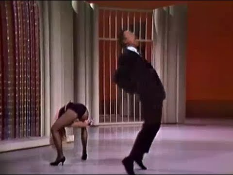 Hot Joey Heatherton and Dick Martin do FRANKIE AND JOHNNY episode artwork