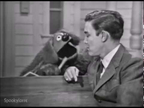 Rowlf the Muppet Dog talks about LASSIE and sings Swinging on a Star