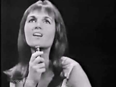 Jackie and Gayle "When You Walk In the Room"  The Great Scots "Rockin' Robin" episode artwork