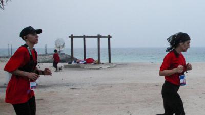 ماراتن زنان در کیش، مقامات جمهوری اسلامی را مات کرد