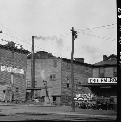 S8 Ep166: Future Tech and Economic Shifts: Colleague Jim McTague predicts "creative destruction" where old industries fade, expressing bullishness on solar power due to data center demands and envisioning self-driving cars and useful humanoid robots revolutionizing S8 Ep166: Future Tech and Economic Shifts: Colleague Jim McTague predicts "creative destruction" where old industries fade, expressing bullishness on solar power due to data center demands and envisioning self-driving cars and useful humanoid robots revolutionizing