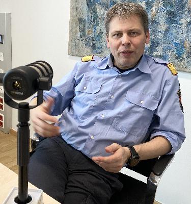 "Eine Minute nach dem Alarm rücken wir aus - Tag und Nacht" "Eine Minute nach dem Alarm rücken wir aus - Tag und Nacht"