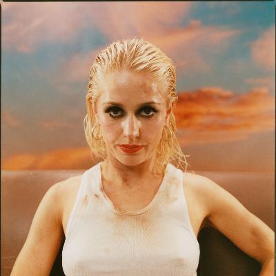 Amyl and the Sniffers on Chatting Our Tits Off