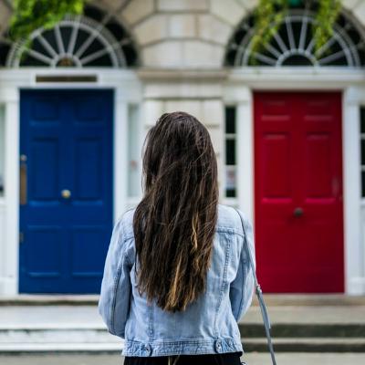 006 - Inhouse vs Outsourced Creative Agency - What's Right For Your Business?