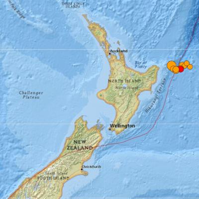 Powerful earthquakes force thousands to evacuate in New Zealand; tsunami threat passes