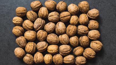 Driven nuts by a crow