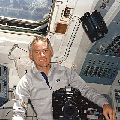 NASA Astronaut Mike Mullane on Spacex, Life in Space, the Discovery Explosion & the Best Space Movies!