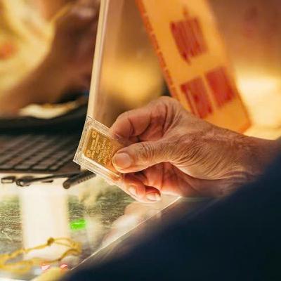 Giá vàng thế giới giảm sâu nhất trong nhiều thập kỷ, chuyên gia cảnh báo còn lao dốc Giá vàng thế giới giảm sâu nhất trong nhiều thập kỷ, chuyên gia cảnh báo còn lao dốc