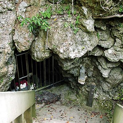 S8 Ep256: COLD WAR RISE AND POLITICAL FALL Colleague James M. Scott. After the war, LeMay rose to lead the Strategic Air Command (SAC) and became Air Force Chief of Staff. However, his blunt, non-political nature caused friction with figures like Robert McNamara an