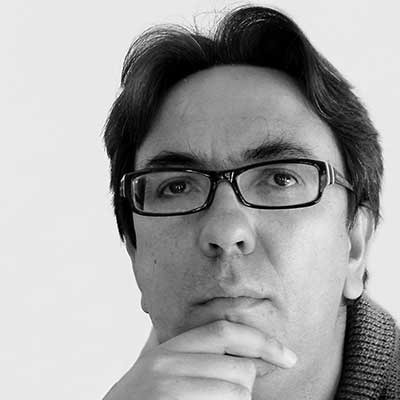 ESCRITORES ECUATORIANOS