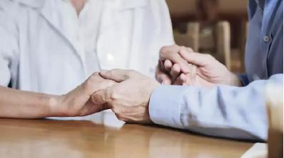 La realidad de los servicios sociales: "Una persona muere cada 16 minutos en listas de espera de dependencia" La realidad de los servicios sociales: "Una persona muere cada 16 minutos en listas de espera de dependencia"