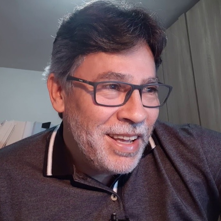 Osvaldo Bertolino - O outro lado da notícia