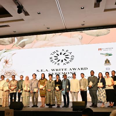 Tin quốc tế - SEA Write 2024–2025: Dấu ấn văn chương Việt tại giải thưởng văn học lớn nhất ASEAN Tin quốc tế - SEA Write 2024–2025: Dấu ấn văn chương Việt tại giải thưởng văn học lớn nhất ASEAN