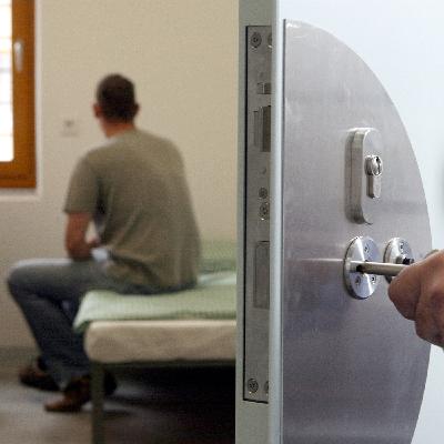 Hinter Gittern - ein Tag in der Justizvollzugsanstalt Saarbrücken Hinter Gittern - ein Tag in der Justizvollzugsanstalt Saarbrücken