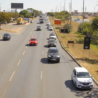 Condutores devem portar o CRLV-e de 2024. Documento pode ser obtido via aplicativo do Detran e impresso Condutores devem portar o CRLV-e de 2024. Documento pode ser obtido via aplicativo do Detran e impresso
