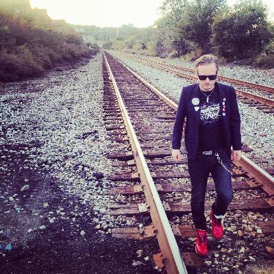 S2: 17 - Billy Liar Returns for Part 2(.5) and Talks About Living in Berlin, Touring with a Live Band, Writing a Play, Collaborating with Freddy Fudd Pucker and Creative Discipline