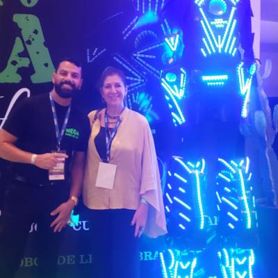 Ygor Coelho | Mega Robot de Led | F4U Ygor Coelho | Mega Robot de Led | F4U