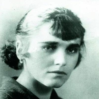 Жінка, як вона є: Мирослава Сопілка, поетеса Розстріляного відродження Жінка, як вона є: Мирослава Сопілка, поетеса Розстріляного відродження