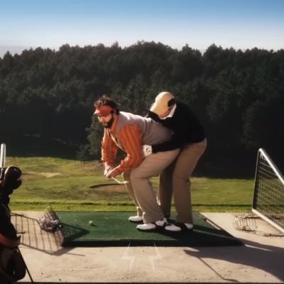 recep golf oynuyor