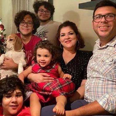 3ra Temporada: Dedicada a Mariel de Moya & su familia