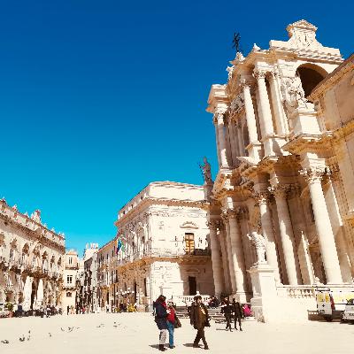 S. II - Ep. XI • Viaggio in Italia • Due amiche in viaggio a Siracusa • Si parte con Erika