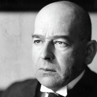 O declínio da civilização, Doppelgängers, Primeira Guerra Mundial e um arquivista transgénero