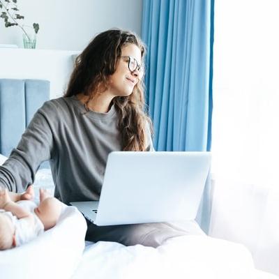 Navigating the Momosphere - "The mums DO say it's all on them"