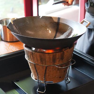 96. 餐饮这行做久了,情绪都特别稳定 96. 餐饮这行做久了,情绪都特别稳定