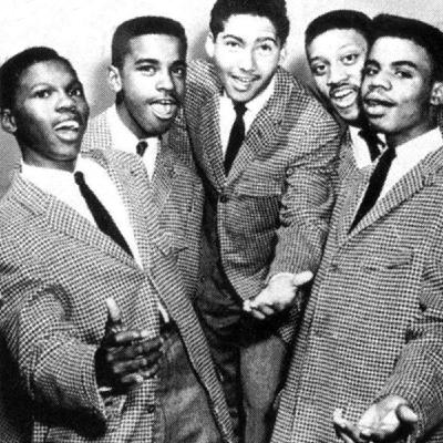 THE STARLITES-KISS ME BABY