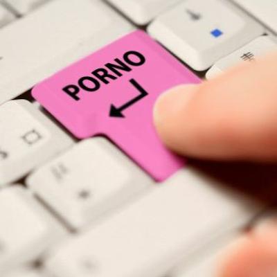 Question Indiscrete De Eliza - Etes Vous Consommateur De Porno