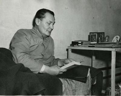 S8 Ep274: THE MAP OF WAR AND THE KORDT CONNECTION Colleague Charles Spicer. In early 1938, as Sir Robert Vansittart was sidelined for the appeaser Horace Wilson, the amateur spies continued to provide highly accurate intelligence regarding Hitler's expansionist pla