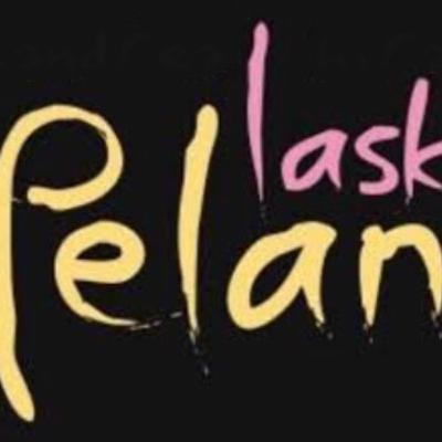 Laskar Pelangi : Tugas Teks Ulasan