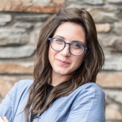 Why It's Ok To Sell On Social Media - Merav Levine
