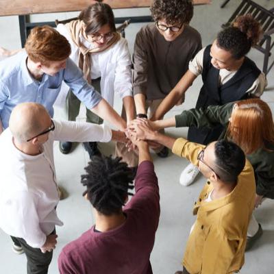 CLIENTES INTERNOS Y EXTERNOS