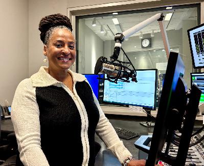 WAMU’s midday host Geri Mitchell says farewell