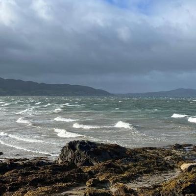 Yellow wind alert for three western counties