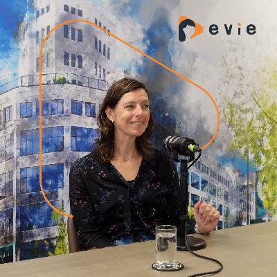 Evie de Podcast | Innovatie in de (digitale) zorg met Inez Teunissen, oprichter Digidok