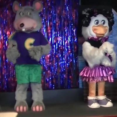 Gibt es Fnaf in Real Life? + was ist geplant für den Podcast Gibt es Fnaf in Real Life? + was ist geplant für den Podcast