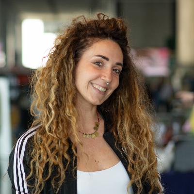 Eleonora Carlini - Power Rangers, The Flash, HUG, BatGirl Eleonora Carlini - Power Rangers, The Flash, HUG, BatGirl