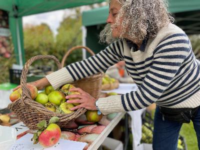 S2.Ep3: Apples, with Laprig Valley and BOG