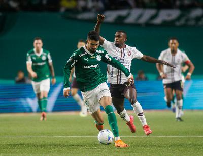 Palmeiras goleia a LDU e avança à final da Libertadores