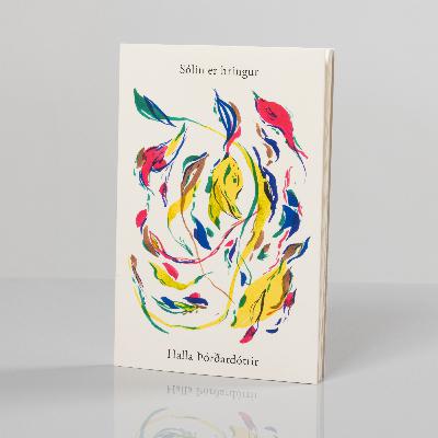 Halla Þórðardóttir les úr Sólin er hringur Halla Þórðardóttir les úr Sólin er hringur