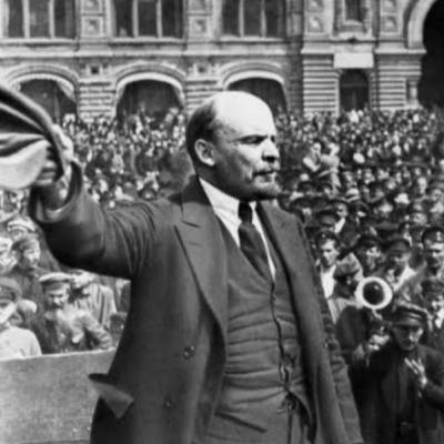 Antecedentes e a Revolução Russa Antecedentes e a Revolução Russa